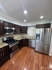 121 Dunham Avenue, Edison, NJ 08817