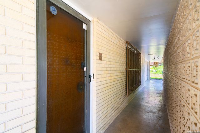 6614 Moss Oak, San Antonio, TX 78229