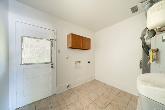 6614 Moss Oak, San Antonio, TX 78229