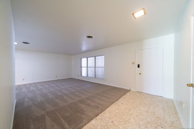 6614 Moss Oak, San Antonio, TX 78229