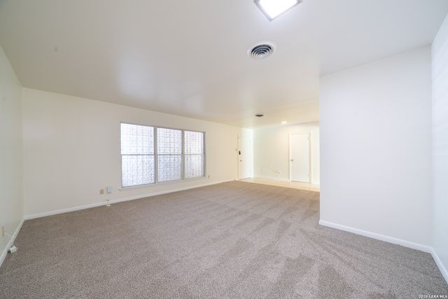 6614 Moss Oak, San Antonio, TX 78229