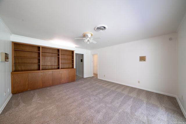 6614 Moss Oak, San Antonio, TX 78229