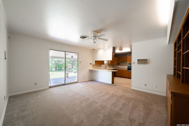6614 Moss Oak, San Antonio, TX 78229