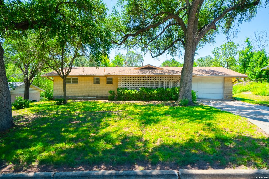 6614 Moss Oak, San Antonio, TX 78229