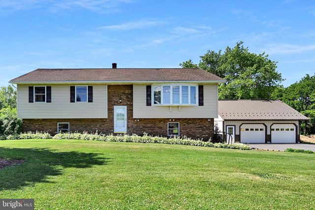 722 CANAL RD, Womelsdorf, PA 19567