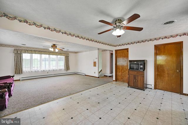 722 CANAL RD, Womelsdorf, PA 19567