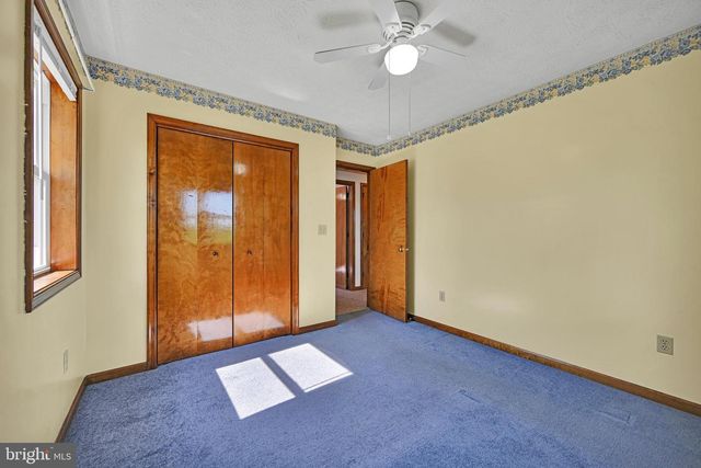 722 CANAL RD, Womelsdorf, PA 19567