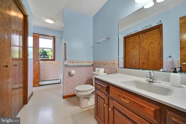 722 CANAL RD, Womelsdorf, PA 19567