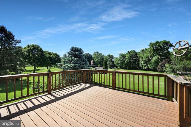 722 CANAL RD, Womelsdorf, PA 19567