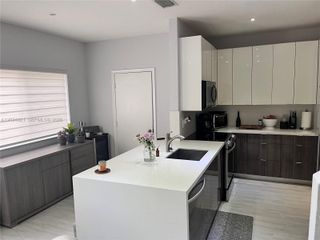 4746 Lago Vista Dr, Coconut Creek, FL 33073