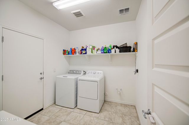 5621 W CHUCK BOX Road, Laveen, AZ 85339