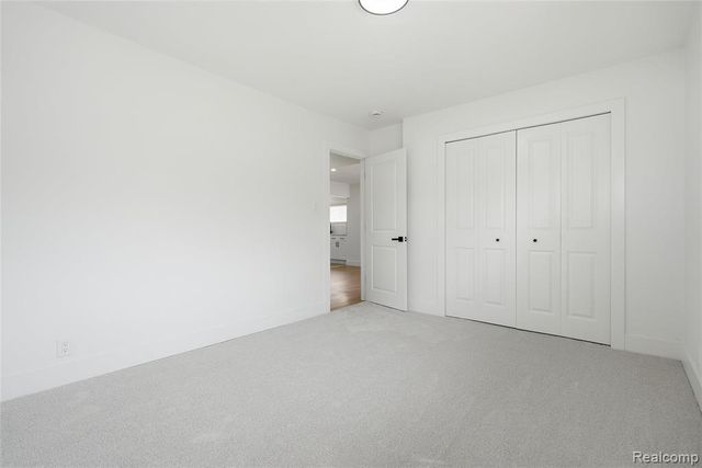 22441 E Price Drive, Clinton Township, MI 48035