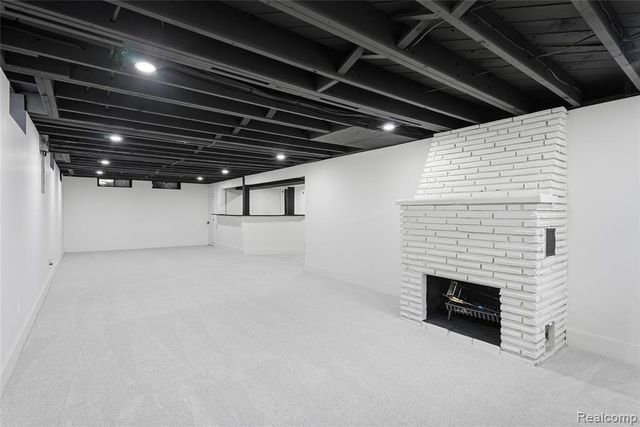 22441 E Price Drive, Clinton Township, MI 48035