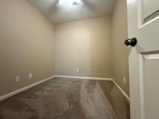 3641 S Jot Dr, Clarksville, TN 37040
