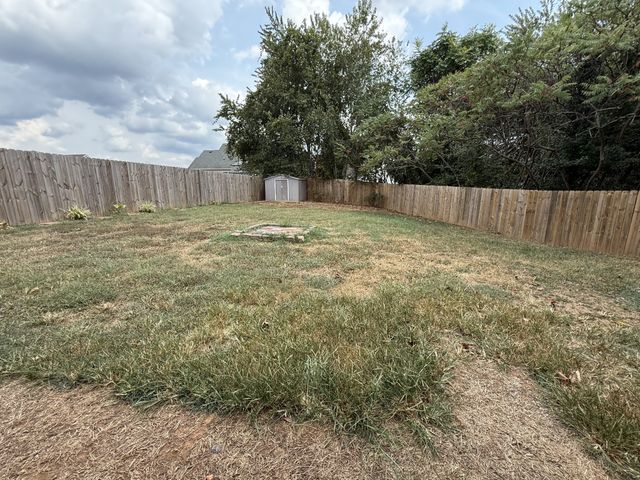 3641 S Jot Dr, Clarksville, TN 37040