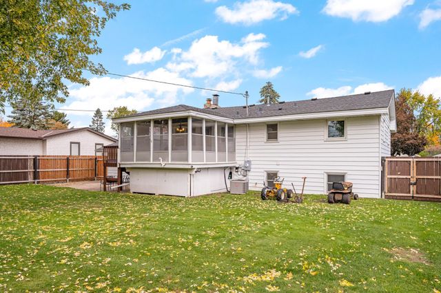 3301 Thurber Road, Brooklyn Center, MN 55429