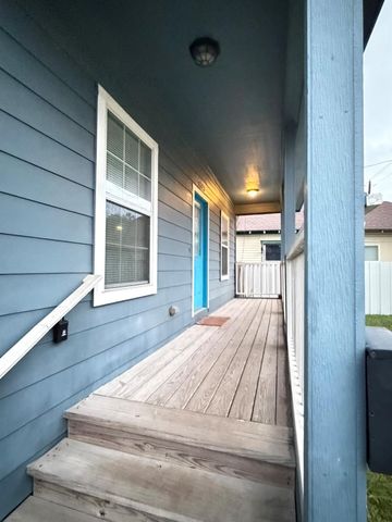 7813 Canal Street, Houston, TX 77012