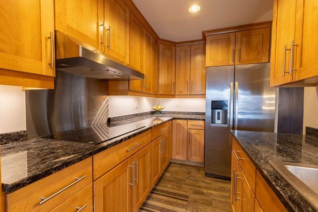 2800 Hamline Avenue N 130, Roseville, MN 55113