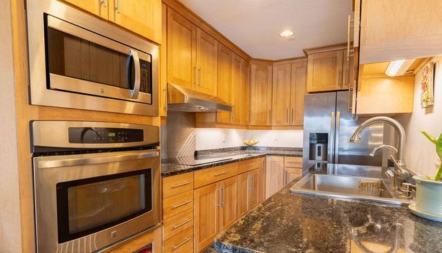 2800 Hamline Avenue N 130, Roseville, MN 55113