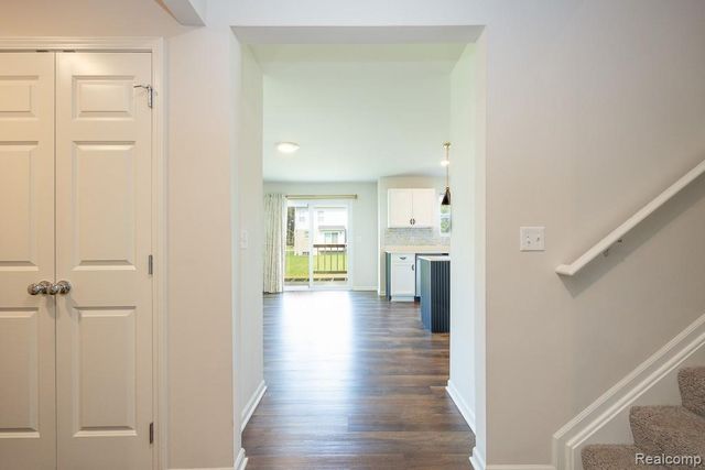 14218 Old Oak Trail, Belleville, MI 48111
