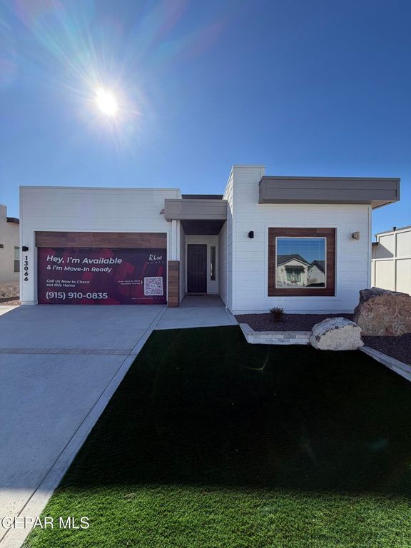 13066 EMERALD ISLE Street, El Paso, TX 79928