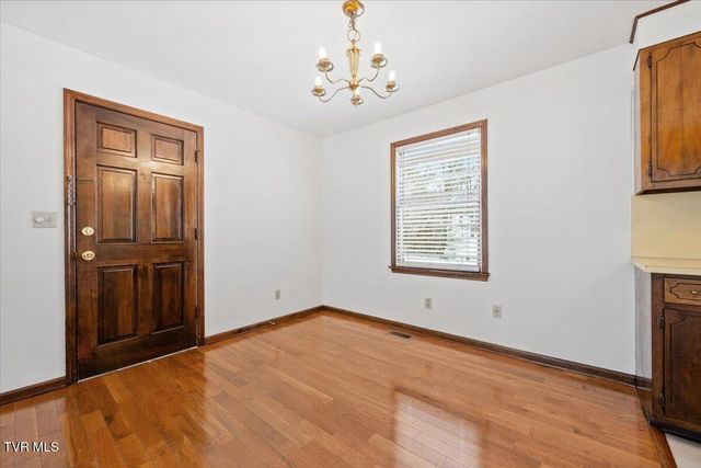 836 Southwest Colonial Road, Abingdon, VA 24210