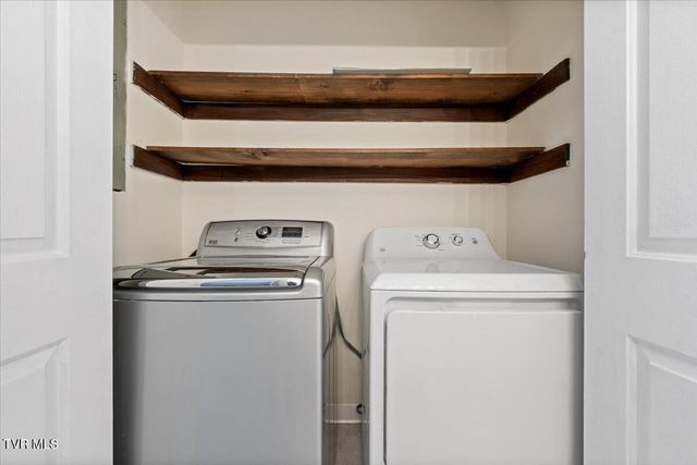 836 Southwest Colonial Road, Abingdon, VA 24210