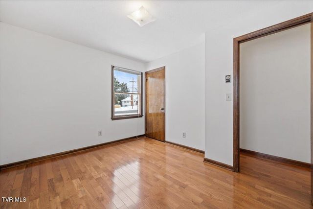 836 Southwest Colonial Road, Abingdon, VA 24210