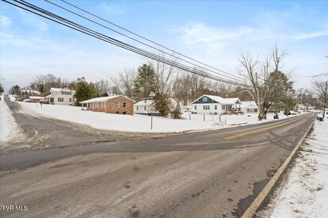 836 Southwest Colonial Road, Abingdon, VA 24210