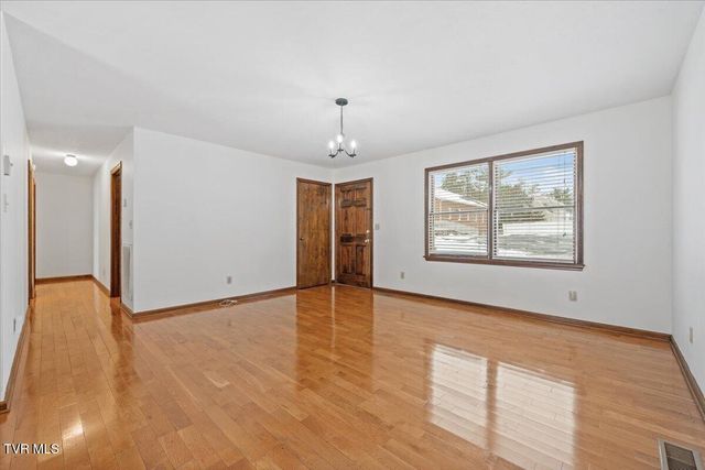 836 Southwest Colonial Road, Abingdon, VA 24210