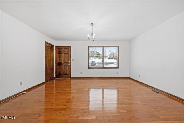 836 Southwest Colonial Road, Abingdon, VA 24210