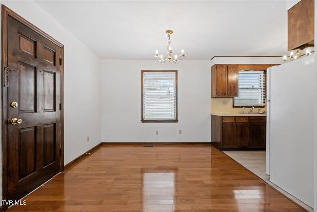 836 Southwest Colonial Road, Abingdon, VA 24210