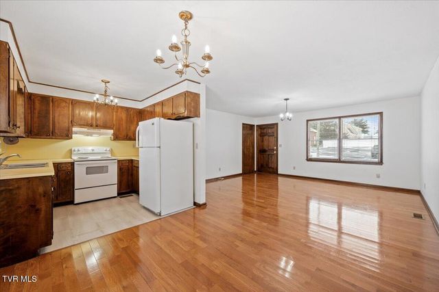 836 Southwest Colonial Road, Abingdon, VA 24210