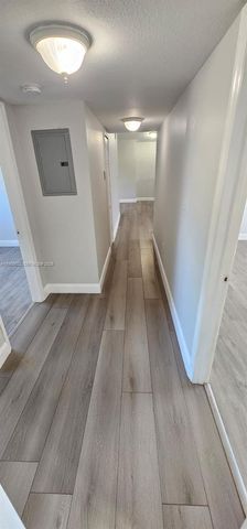 17362 NW 74th Ave 201, Hialeah, FL 33015