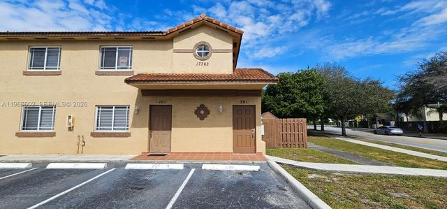 17362 NW 74th Ave 201, Hialeah, FL 33015