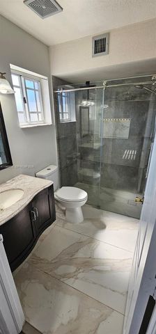 17362 NW 74th Ave 201, Hialeah, FL 33015