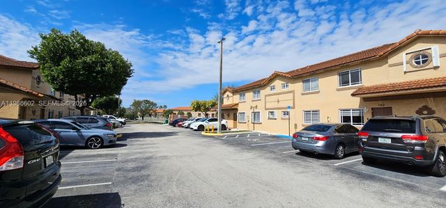 17362 NW 74th Ave 201, Hialeah, FL 33015
