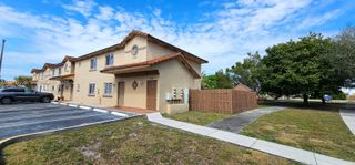 17362 NW 74th Ave 201, Hialeah, FL 33015