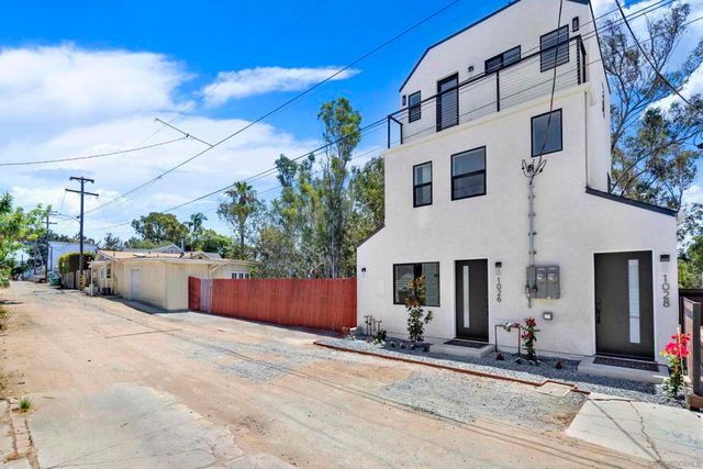 1026 Pascoe 1028, San Diego, CA 92103