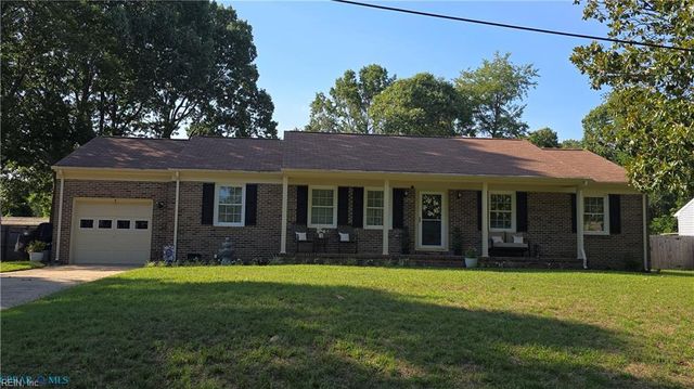 1709 Pine Tree DR, Gloucester Point, VA 23062