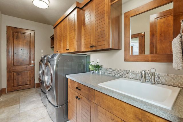 14210 N Wandermere Estates Ln, Spokane, WA 99208