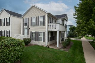 867 Symphony Drive, Aurora, IL 60504