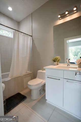 1099 VISTA Trail NE, Atlanta, GA 30324