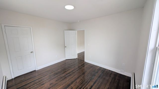 15 June Street 2, East Hartford, CT 06108