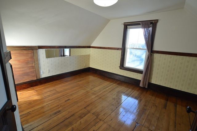 84 Crescent Ave 84, Melrose, MA 02176