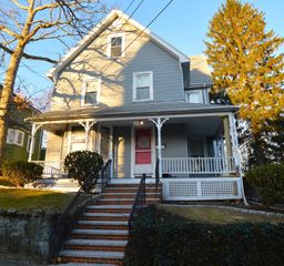 84 Crescent Ave 84, Melrose, MA 02176