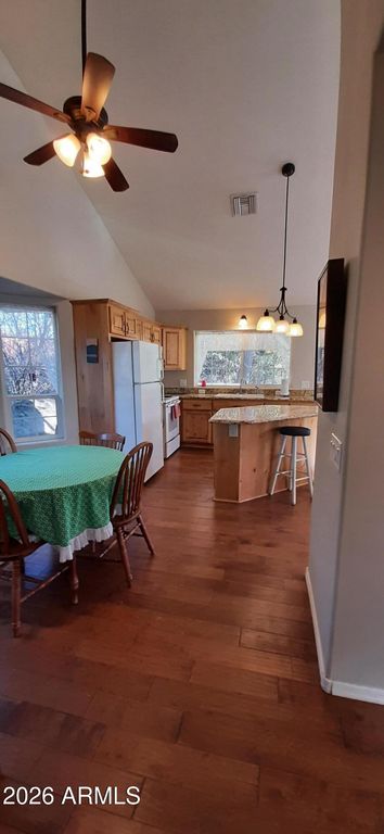 Image 10 of property listing at 17520 W FOOTHILL Road, Yarnell, AZ 85362