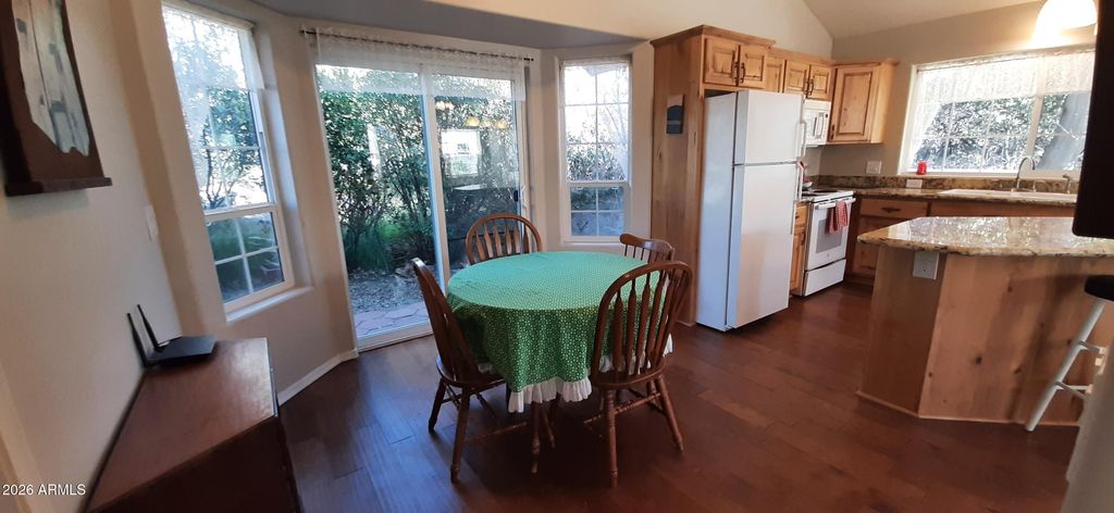 Image 9 of property listing at 17520 W FOOTHILL Road, Yarnell, AZ 85362