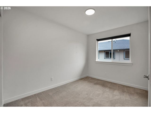 2828 22nd Ave 5, Forest Grove, OR 97116