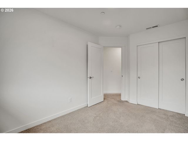 2828 22nd Ave 5, Forest Grove, OR 97116